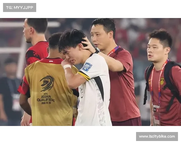 7万球迷集体破防!国足0-2澳大利亚!世界杯梦碎背后的“三宗罪” 7万球迷集体破防!国足0-2澳大利亚!世界杯梦碎背后的“三宗罪”